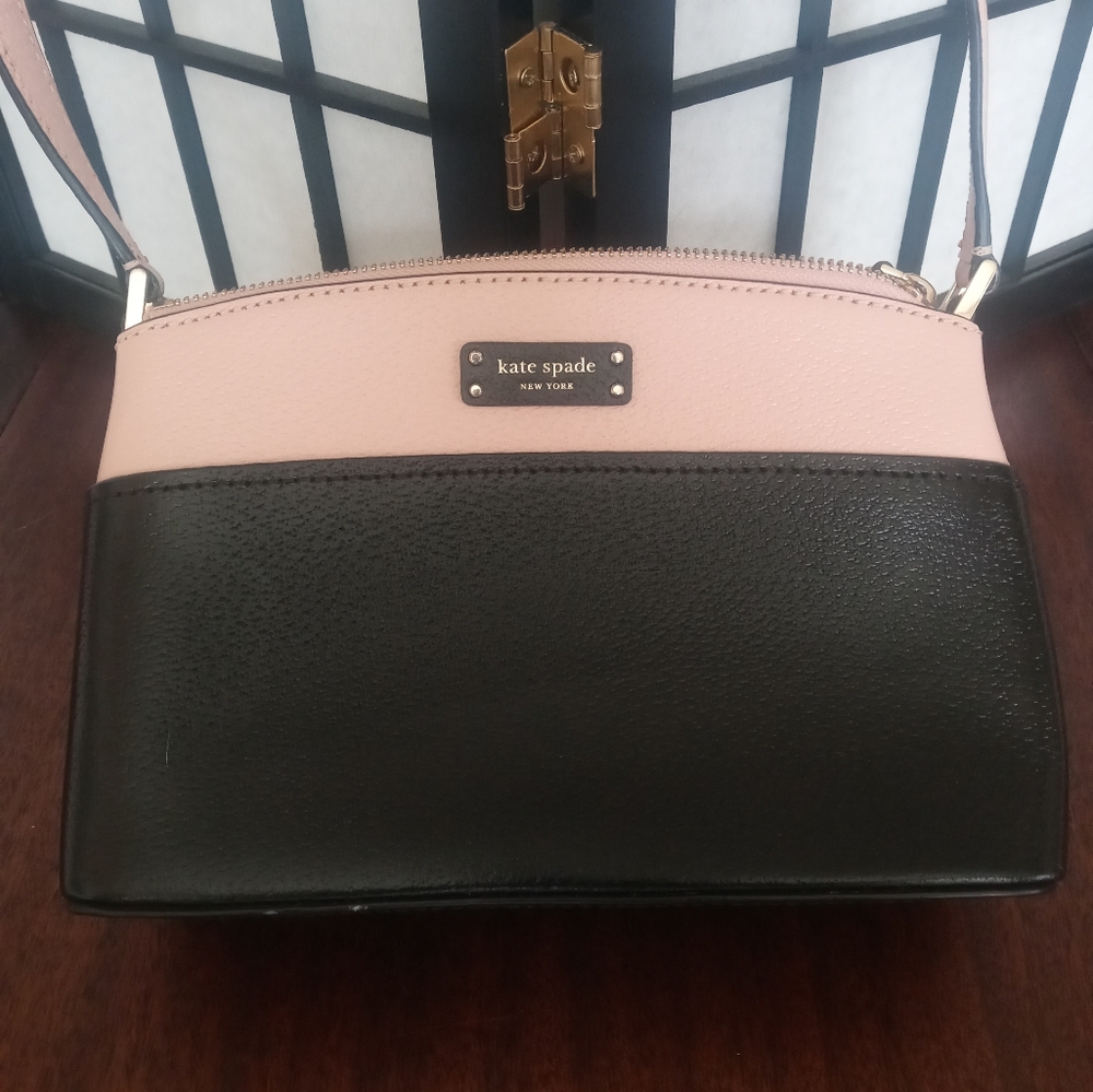 Kate Spade Crossbody Bag Black and Pink Amazing Condition!